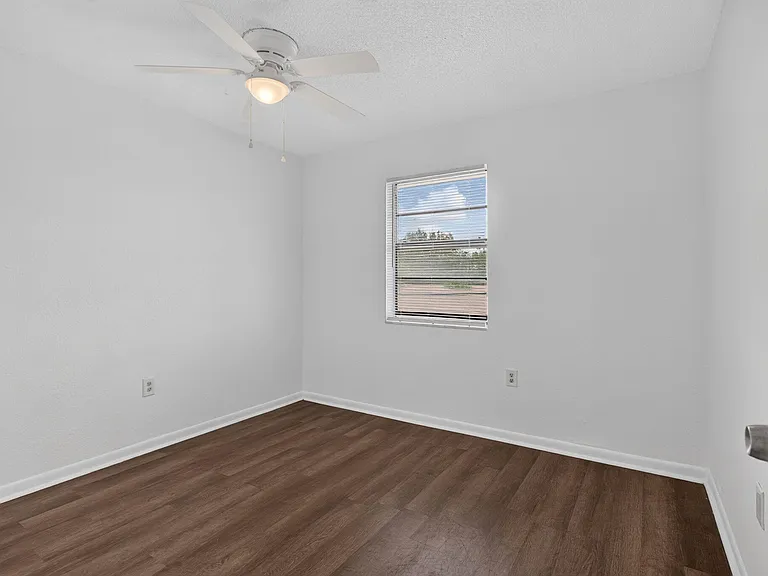 1300 NW 2nd Ave #12 — Photo 8