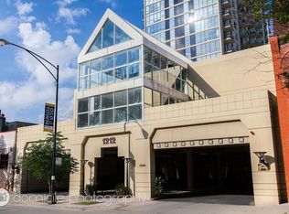 1212 N La Salle Dr #482, Chicago, IL 60610