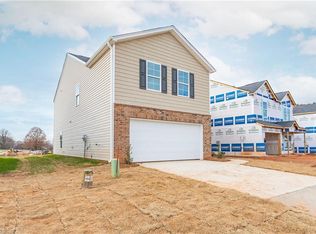 2533 Lily Dr #184, Haw River, NC 27258