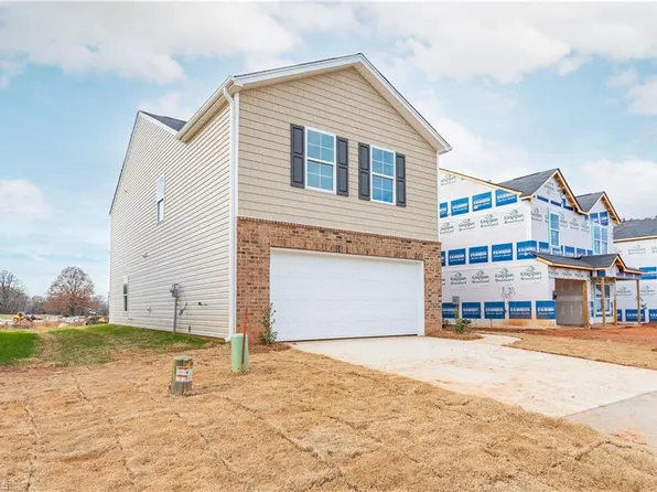 2408 Lily Dr #230, Haw River, NC 27258