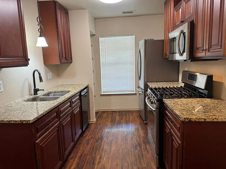 8214 Spring Town St — Photo 6