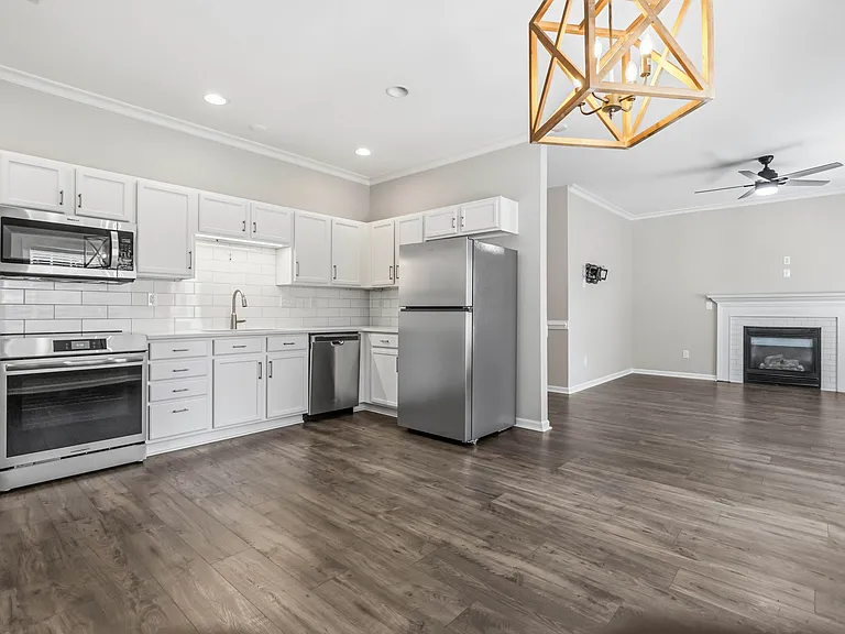 8710 Arrowhead Place Ln — Photo 14