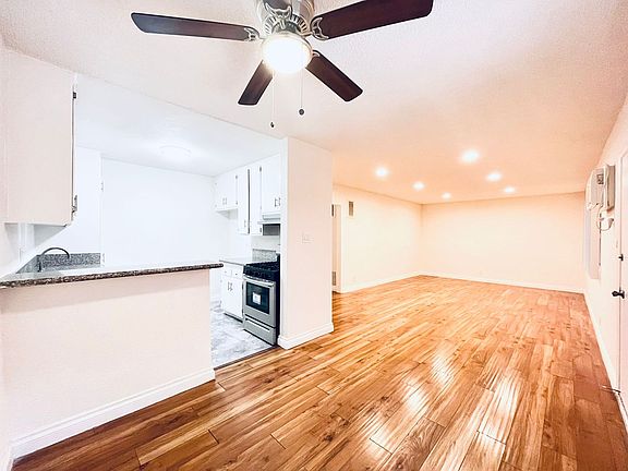 5th image of 8145 Langdon Ave #115