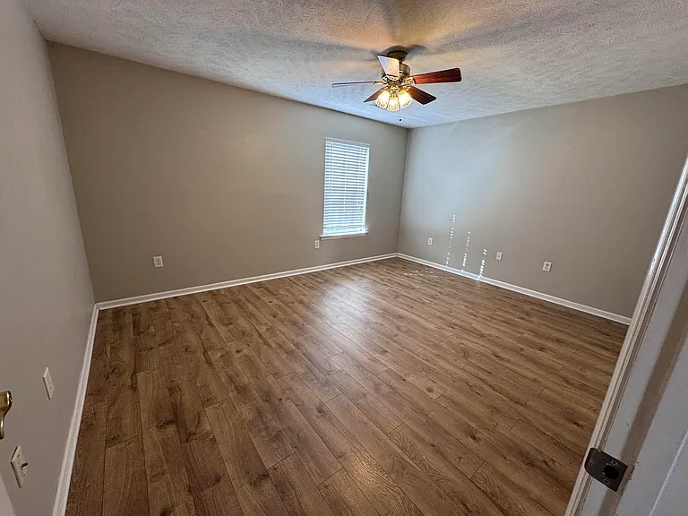 212 Spring Oak Ln — Photo 6