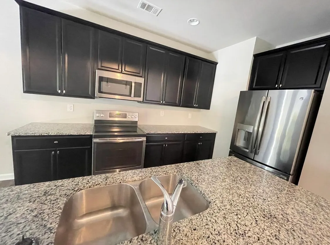 1526 Brookmere Way — Photo 4