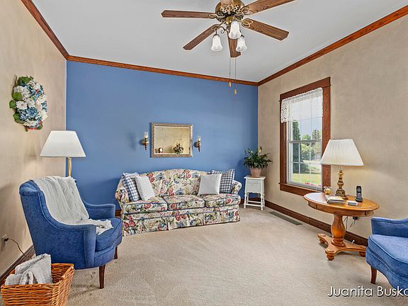 4th image of 8460 Cottonwood Dr