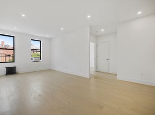 300 W 21st St APT 46, New York, NY 10011