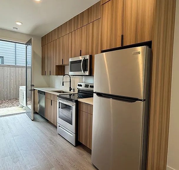 Emerald Townhomes — Photo 34