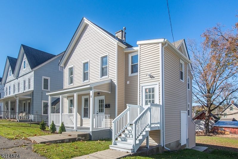 1st image of 8 Sussex St #2