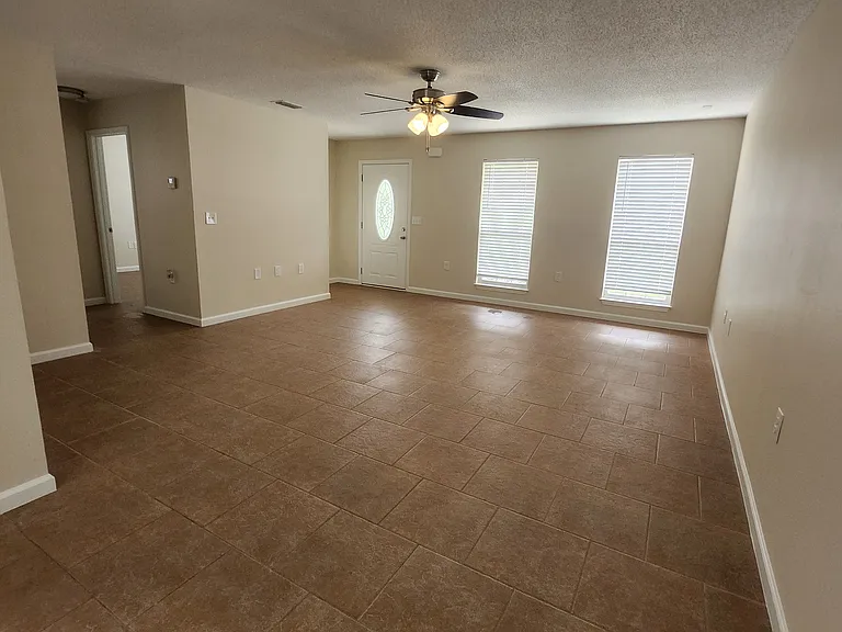 157 Bay View Dr — Photo 9