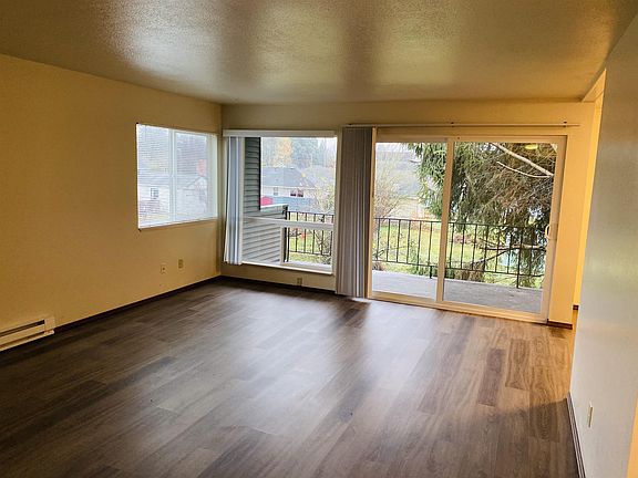 2nd image of 1094 Columbia Ave #1