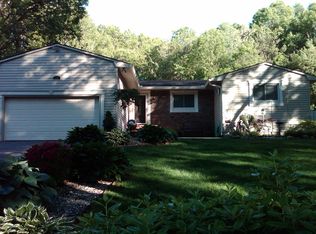 35 Pimlico Dr, Commack, NY 11725