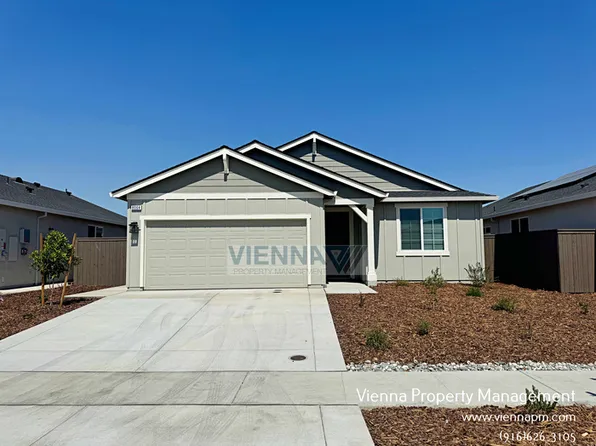 8064 Pasadena Dr, Roseville, CA 95747