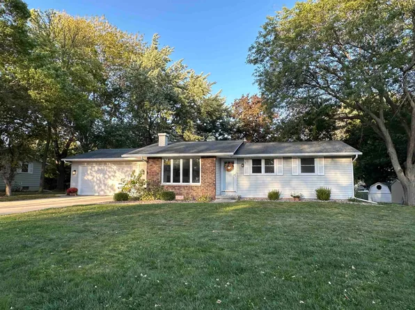 1006 Rogues Way, Green Bay, WI 54313