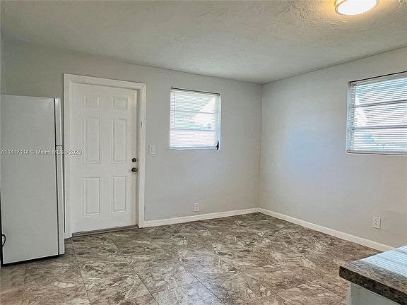 5th image of 522 NW 11th Ave Unit B