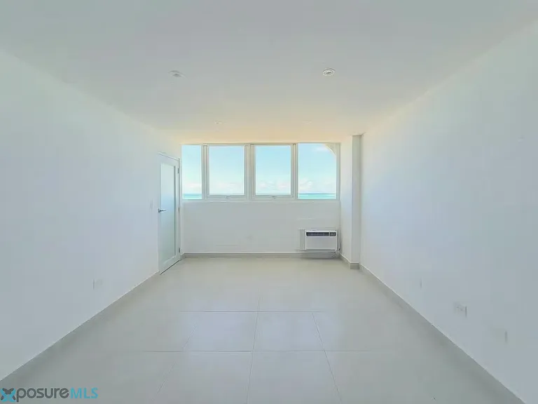 807 Playa Dorada #PH 807B — Photo 4