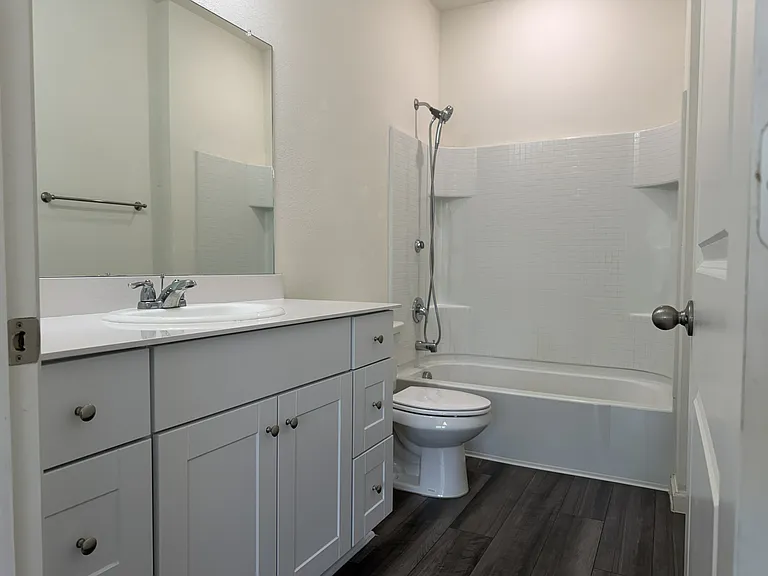 684 Crestridge Dr — Photo 13