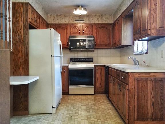 4th image of 3301 Wildbriar Ln