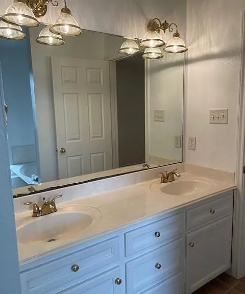 205 Landsburg Ct — Photo 14