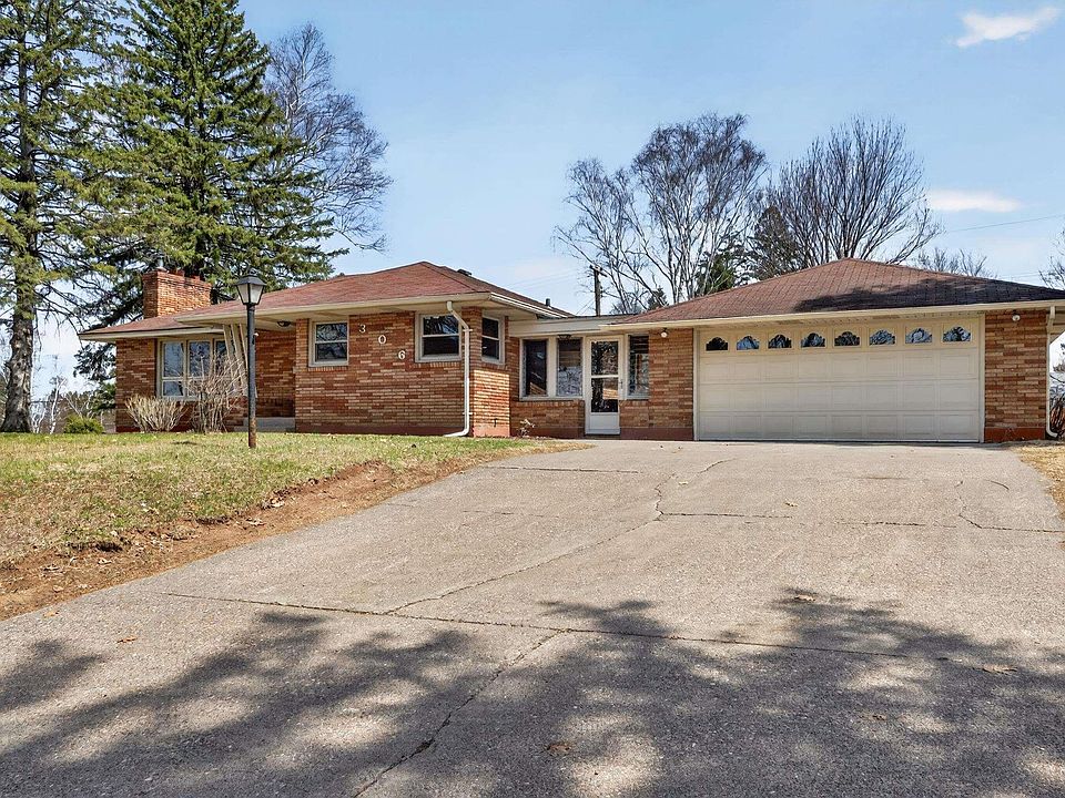 1st image of 306 Ridgewood Dr