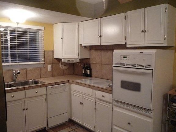 2nd image of 9904 Lakeford Ln