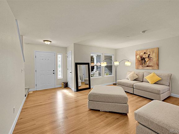 4th image of 10441 Beech