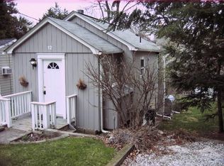 12 Pine St, Lake Peekskill, NY 10537