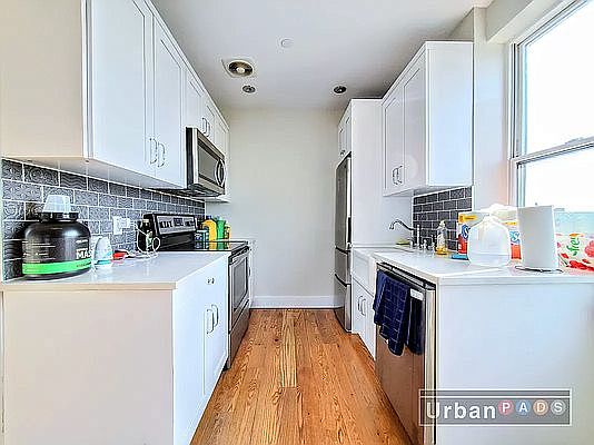 2nd image of 1083 Rogers Ave #4B