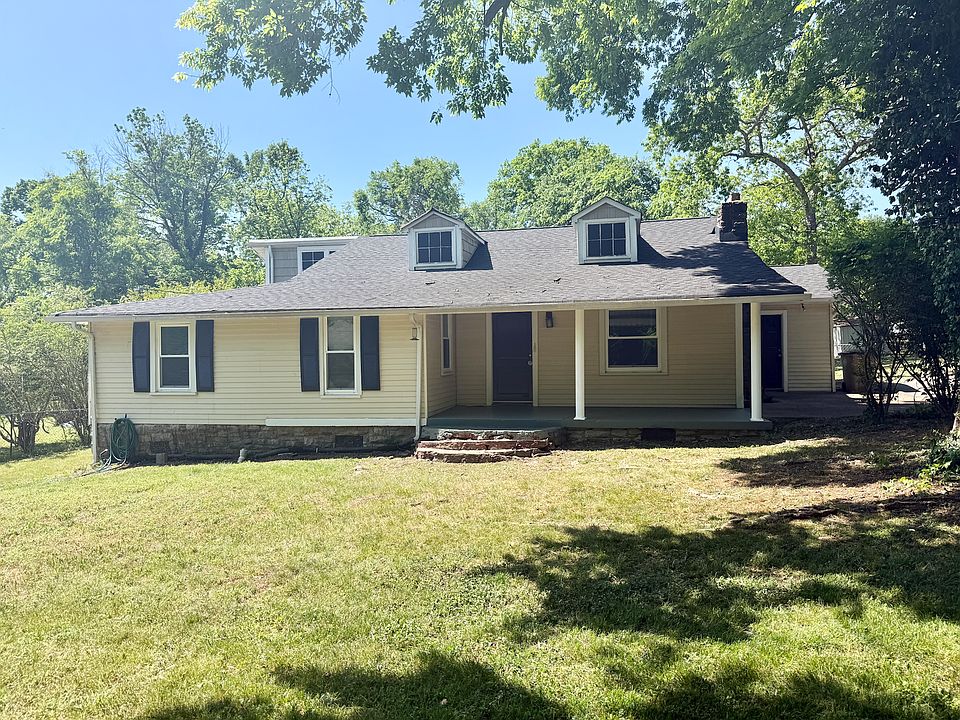 1st image of 360 Blue Grass Ave