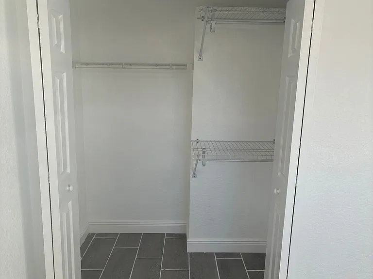 3287 Great Neck St — Photo 20
