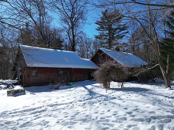 4th image of 63 Highland St