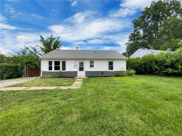 504 NE 67th Ter, Gladstone, MO 64118