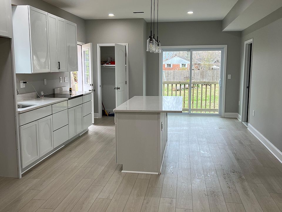 2nd image of 7128 Lamar Dr