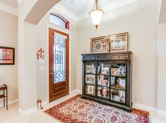 4th image of 2621 Creektrail Ln