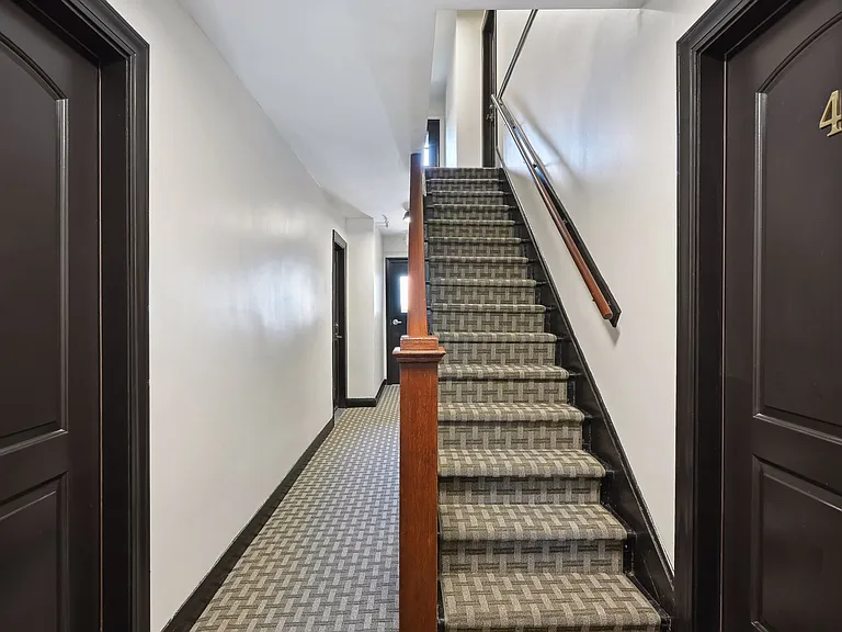 613 Wayzata Blvd E — Photo 13