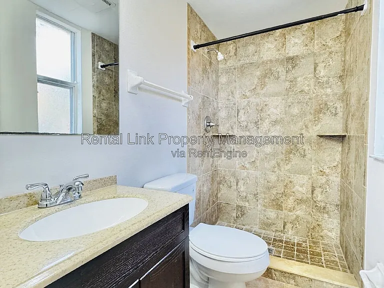 12664 Kenwood Ln #C — Photo 23