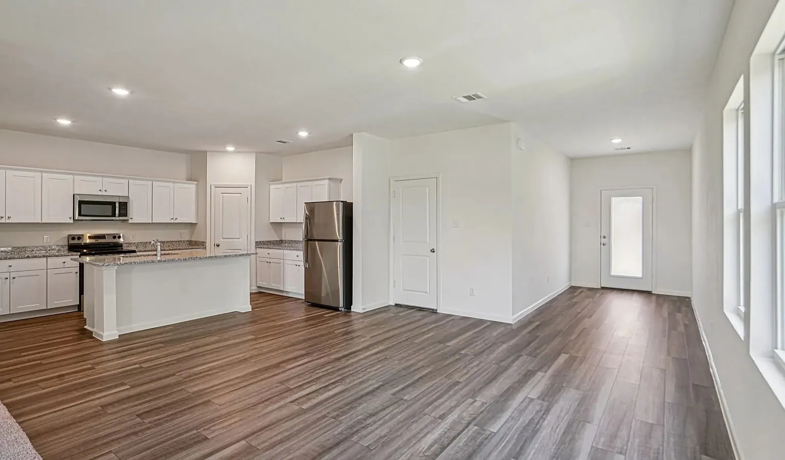 400 Portsmouth Drive — Photo 2