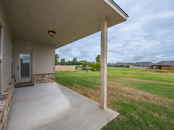4th image of 3032 Brookstone Pass Dr