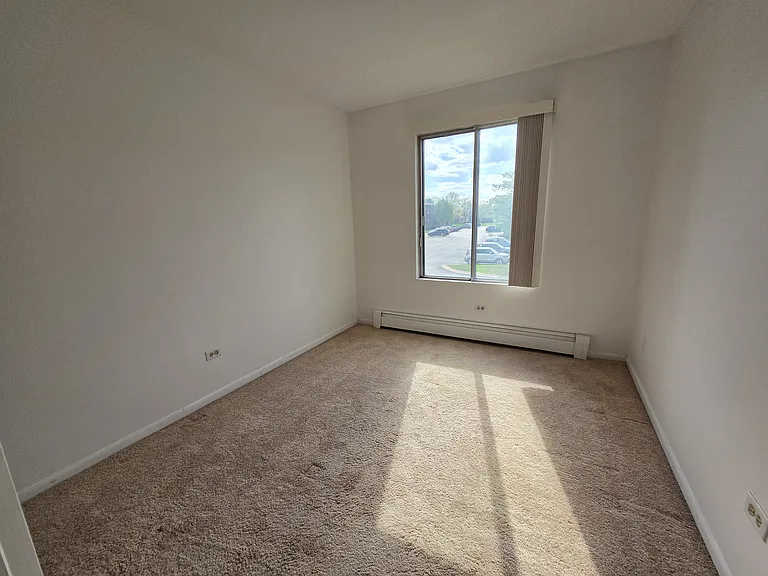 4 Crestview Ln #10 — Photo 9