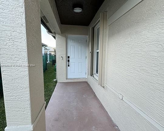3rd image of 20828 NW 17th St