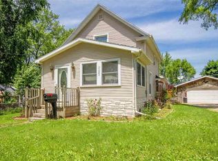 2628 Hickory St, Jackson, MI 49202