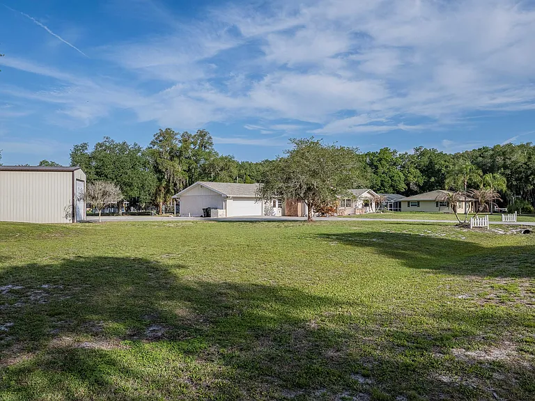 5905 Whispering Pines Rd — Photo 6