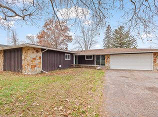407 Brenot Ct, Blissfield, MI