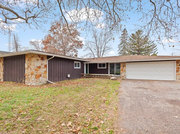 407 Brenot Ct, Blissfield, MI 49228