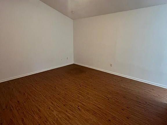 5th image of 108 Winterglen Dr