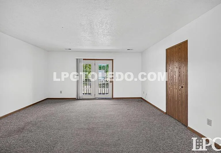 811 Hilltop Ln #201 — Photo 11