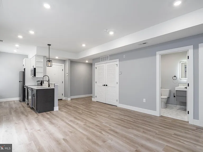 2323 E Cabot St #2 — Photo 5