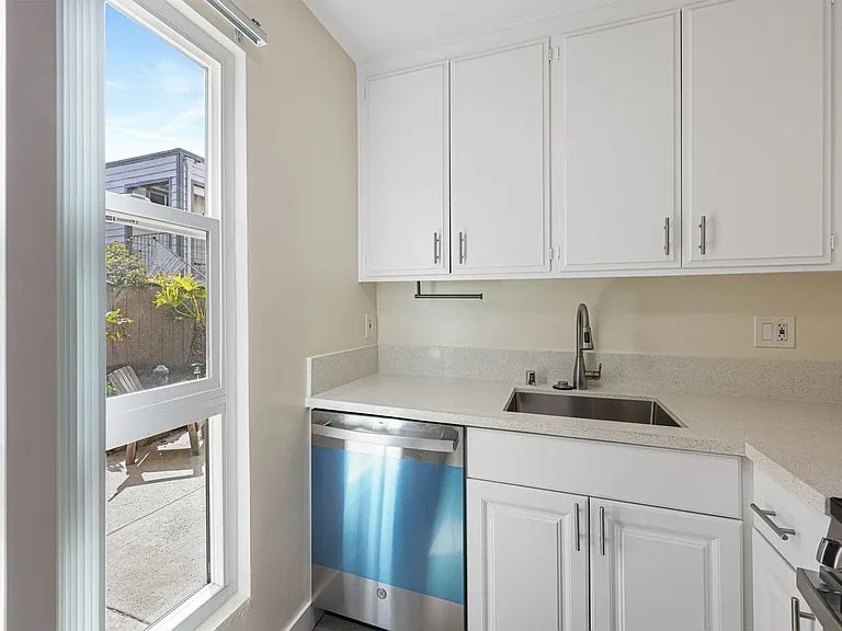1707 Chalcedony St — Photo 4