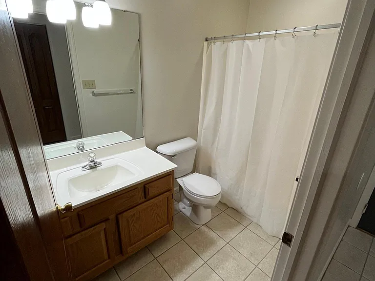 560 California St #2C — Photo 7