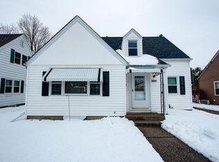 686 Midland Ave, West Bend, WI 53090